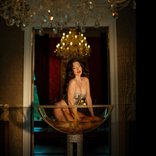 Danser Rotterdam  (NL) Burlesque Champagneglas act