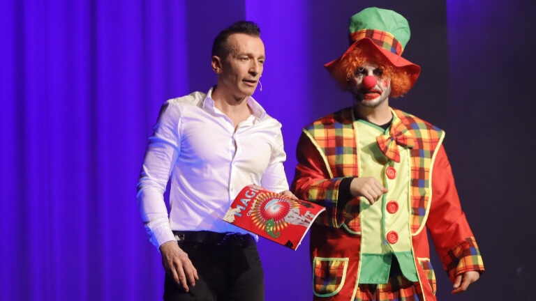 Chris Williams en clown pipo goochelshow