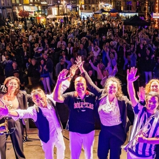 Band Utrecht  (NL) SoulFuzion - shake everything you got!