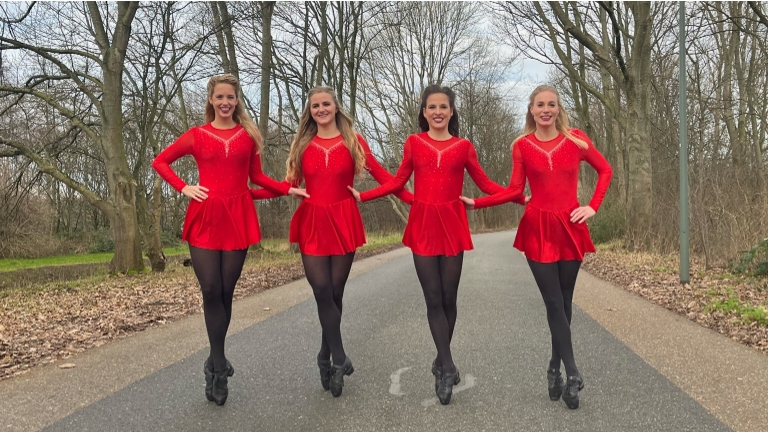 Cailíní Irish Dance