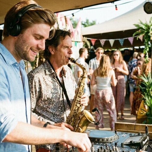 Saxophonist Overloon  (NL) Jan on sax with DJ Hidmar