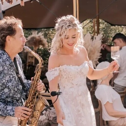 Saxofonist Overloon  (NL) Saxofonist op uw trouwdag