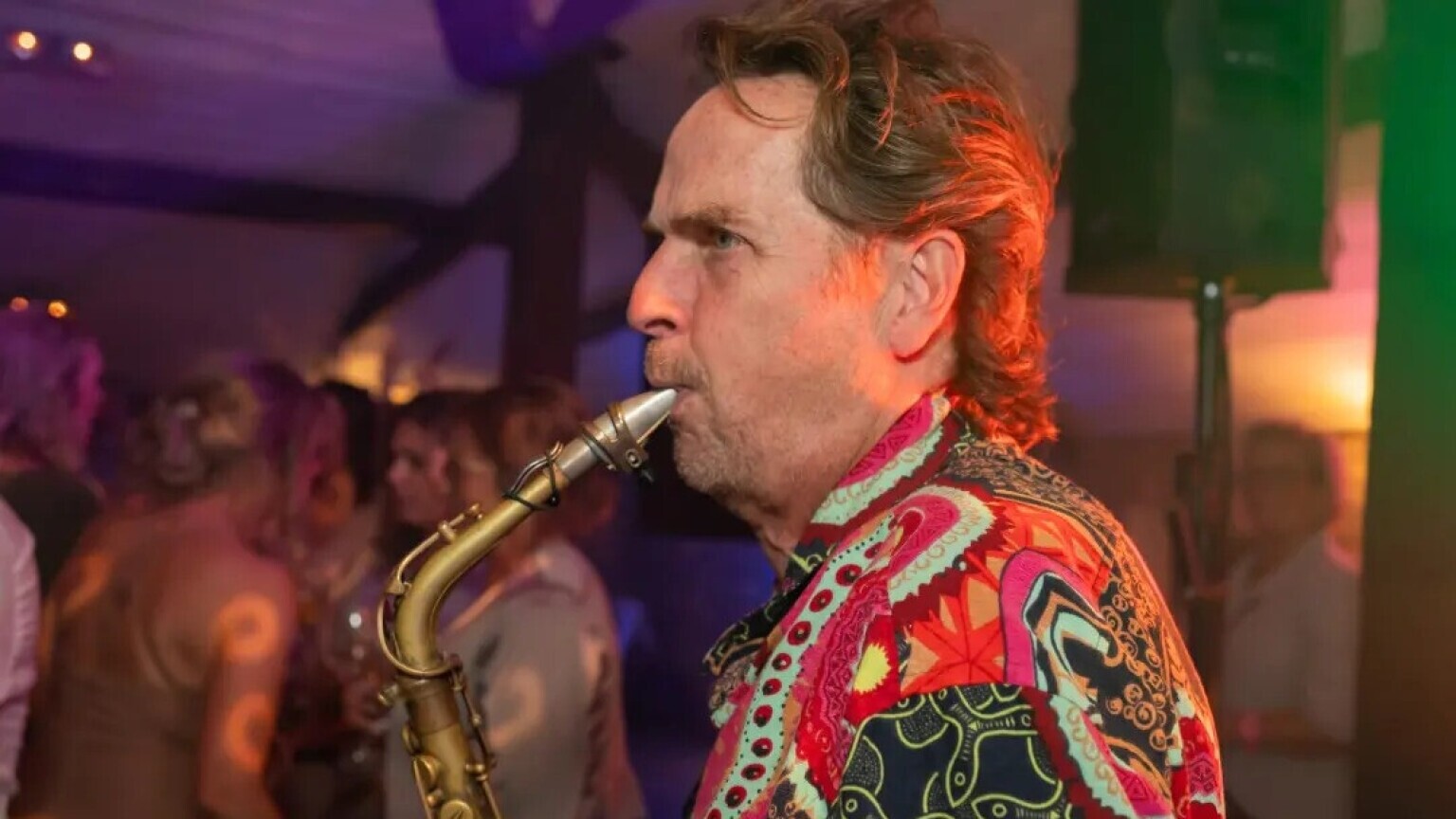 Musicians to hire and book ShowBird