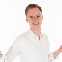 Magician Boekel  (NL) Tafelgoochelaar Sander Smits