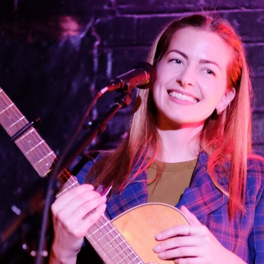 Singer (female) Leeuwarden  (NL) Marije de Vries
