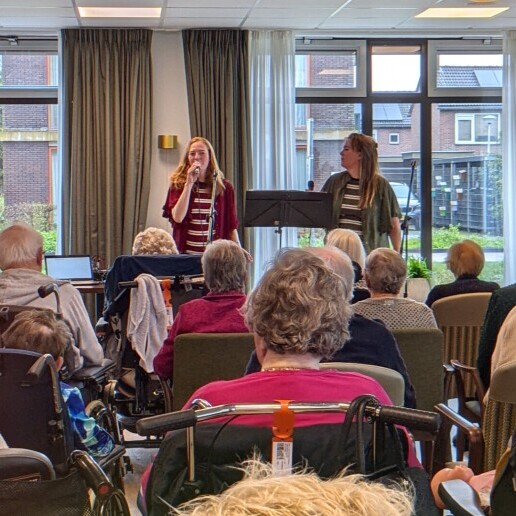 Zangeres Noordwijk  (Zuid Holland)(NL) Nederlandstalige zangeres Merel D+geluid