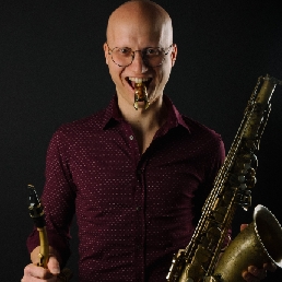 Saxophonist Rotterdam  (NL) Davide: A saxophone for your event!