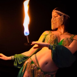 Stunt show Rotterdam  (NL) Bellydancer Luna with fire