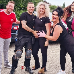 Obesia: Dragqueen voor vrijgezellenfeest