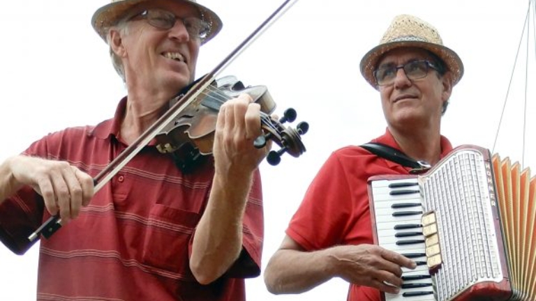 Frejleche Frajnde klezmer duo