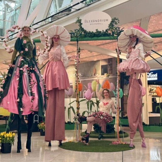 Animatie Apeldoorn  (NL) Lente/zomer Trio op stelten