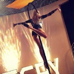 Miss Kim: Single Lollipop Act