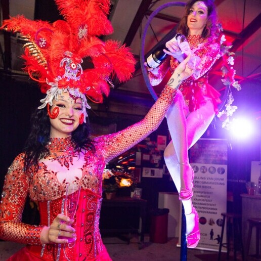 Acrobat Tilburg  (NL) Champagne reception Aerial Lollipop act