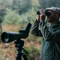 Zie Ze Vliegen Met Vogelwachter Adriaan