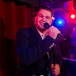 Singer Jan Weeda