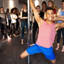 Pole Dancing Workshop - Antoni Wanders