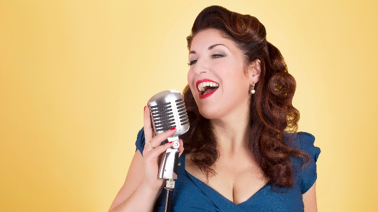 Suitcase Suzy – Vintage Vocal Act