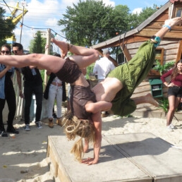 Pop-up Acrobatics