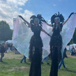 Stilt walkers in theme