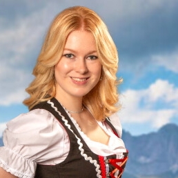 Oktoberfest zangeres CHRISTYN