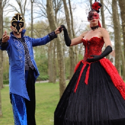 Stelten Act - Steltenlopers - Masquerade