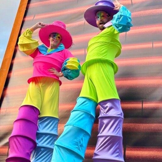 Animatie Waalwijk  (NL) Stelten Act - NEON Colors Steltlopers