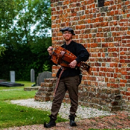 Medieval hurdy-gurdy