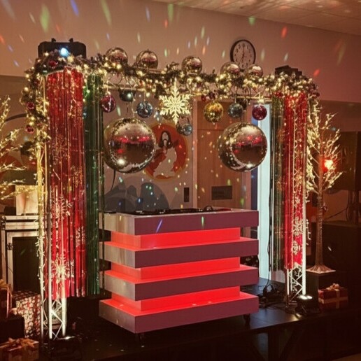 Drive-in show Alphen aan den Rijn  (NL) Christmas Party XL | New Year's Party