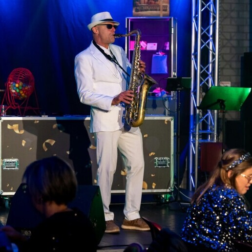 Saxofonist Amsterdam  (NL) Saxofonist voor Kerstborrel & Nieuwjaars