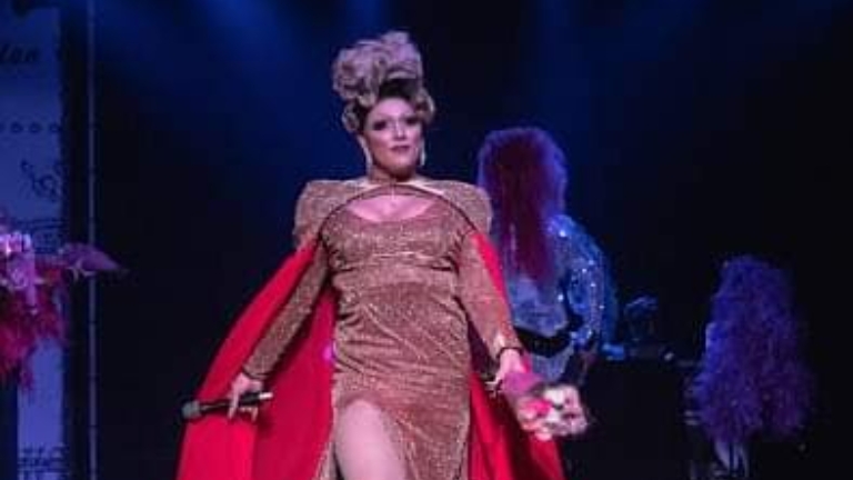 Dragqueen hosting