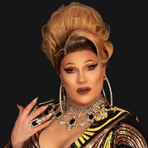 Animatie Capelle aan den IJssel  (NL) Dragqueen Pupquiz met Dolly Donut