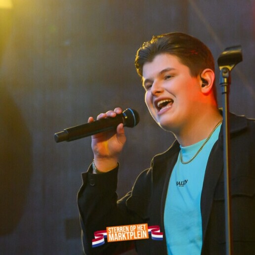Singer (male) 't Harde  (NL) Ricardo Kamp
