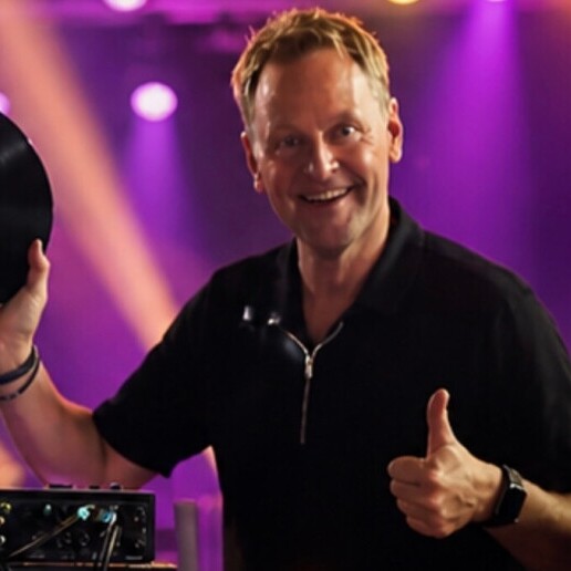 DJ Delfgauw  (NL) Plaatjesdraaier