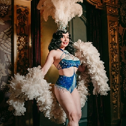 Vegas Showgirl Burlesque Act