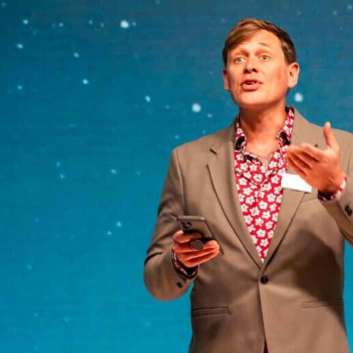 Speaker Amsterdam  (NL) Justin Samgar - Custom Spoken Word