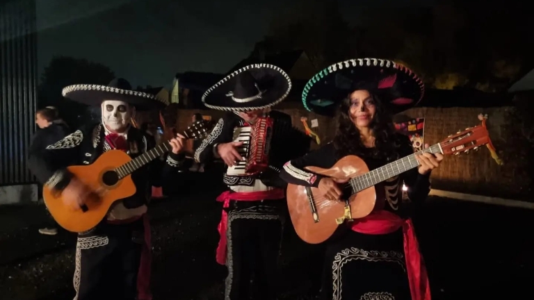 Dia de los muertos Mariachis