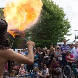 Stunt show Lelystad  (NL) Fakir show - Danny the fakir