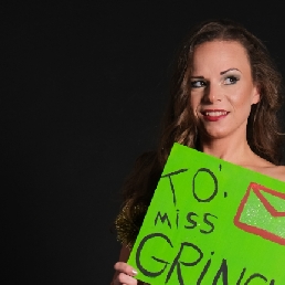 Burlesque act (kerst): Miss Grinch