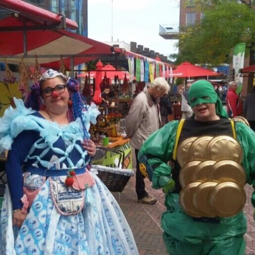 Karakter/Verkleed Delft  (NL) Delftsblauwe Clown en Tidy Tirtle