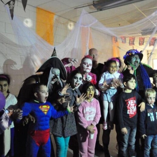 Karakter/Verkleed Delft  (NL) Griezel Groezel met Heks Mikmak