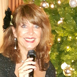 Zangeres De Zilk  (NL) Monique Zingt Kerst