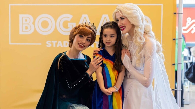 Frozen meet and greet