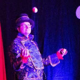 Ferko’s one-man circusshow