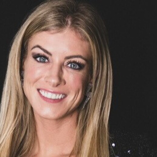 Singer (female) Berlicum  (Noord Brabant)(NL) LAURA ROSS