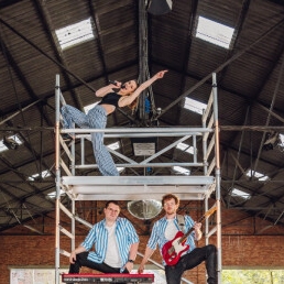 Band on Stilts