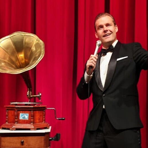 Zanger Berlicum  (Noord Brabant)(NL) The Christmas Crooner