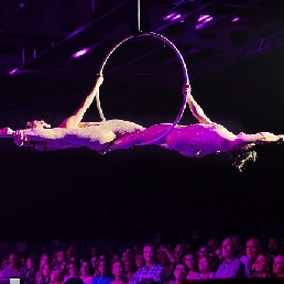 Acrobat Weert  (NL) Duo aerial lyra / hoop / acrobatiek