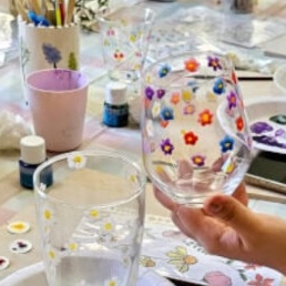  Painting wine glasses