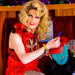 Animatie Bladel  (NL) DragQueen bingoshow in theater-caravan