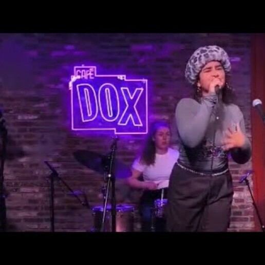 Singer (female) Rotterdam  (NL) May Florance